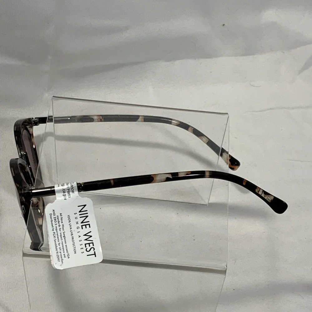 NWT Nine West Brown Marbled Rounded Cat’s Eye Sunglasses